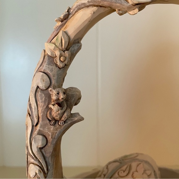 Jim Shore “Follow Your Path” White Woodland Easter Basket with Eggs - Picture 8 of 16